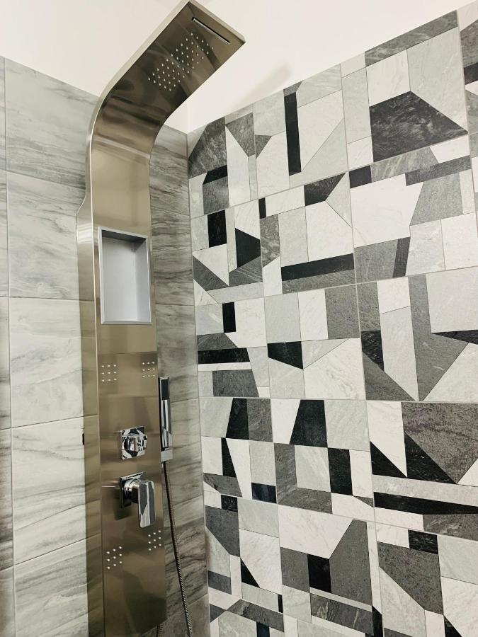Prestige *Luxury Rooms & Appartment モンテジョルダーノ エクステリア 写真